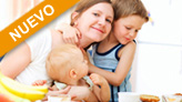 Escena familiar, madre con sus hijos