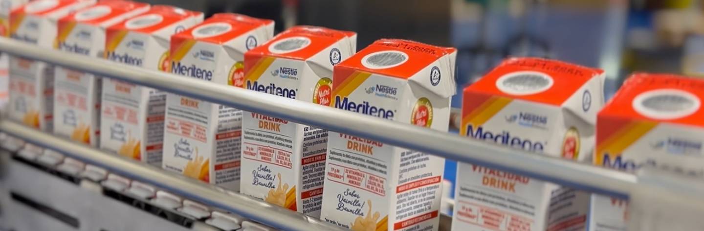 Producto Meritene Drink en la fábrica de Nestlé Sebares